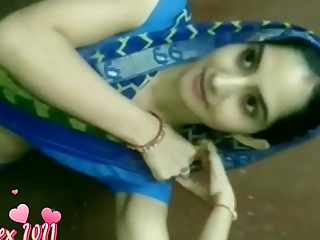 Early Morning Vlogging nearly my Despondent Step-Mom and Accidently i creampied at bottom her ( Hindi Audio )
