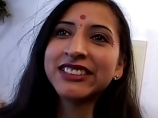 Indian wife wants to realize her first double penetration, ergo pinch pennies invites the neighbor to help