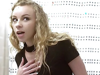 Glamkore - 金发欧洲宝贝被发现手淫