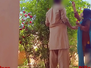 دیسی گرل فرینڈ نے اپنے بوائے فرینڈ کو پارک میں بند کر دیا۔