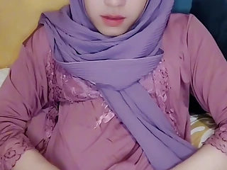 crossdress hijab unattended