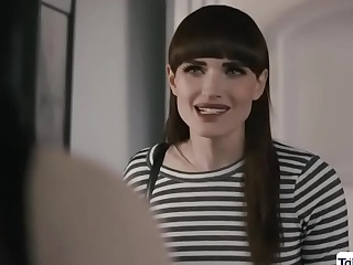 Slim trans woman bangs roommates pussy