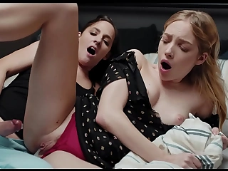 امیرہ ادارا کو پتہ چلا کہ بچے کو ایک ڈک ہے - بڑے پیمانے پر کم شاٹ بیلا اسپارک کے پورے جسم کو ڈھانپتا ہے