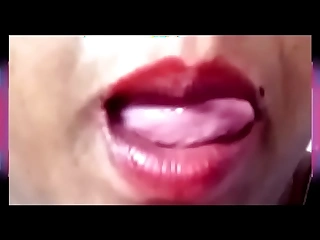 Tamil Glima Aunty, Tamil aunty beside Milkman