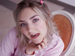 WOWGIRLS, Eva Elfie พบกับท่าทางอันน่าทึ่งทุกที่ที่ลงทุนด้วยเงินของเธอ