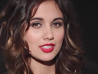 Big ass latin babe mummy model anna capri solo striptease for philander