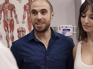 Pregnant Milf (Lexi Luna) Screwed by Gynecologist Doctor Jessy Jones
