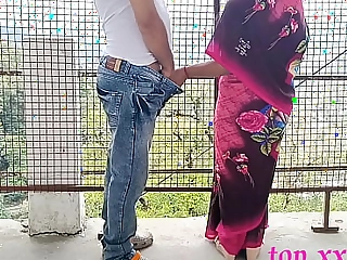 XXX Bengali hot bhabhi amazing outdoor sex upon pink saree upon all directions smart thief! XXX Hindi web gyve sex Last Episode 2022